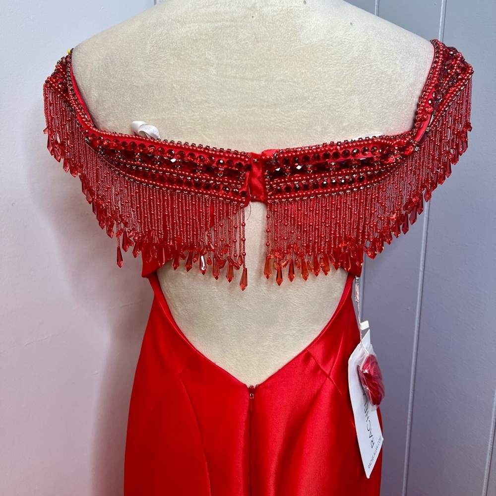 Prom dress - Picture 7 of 9